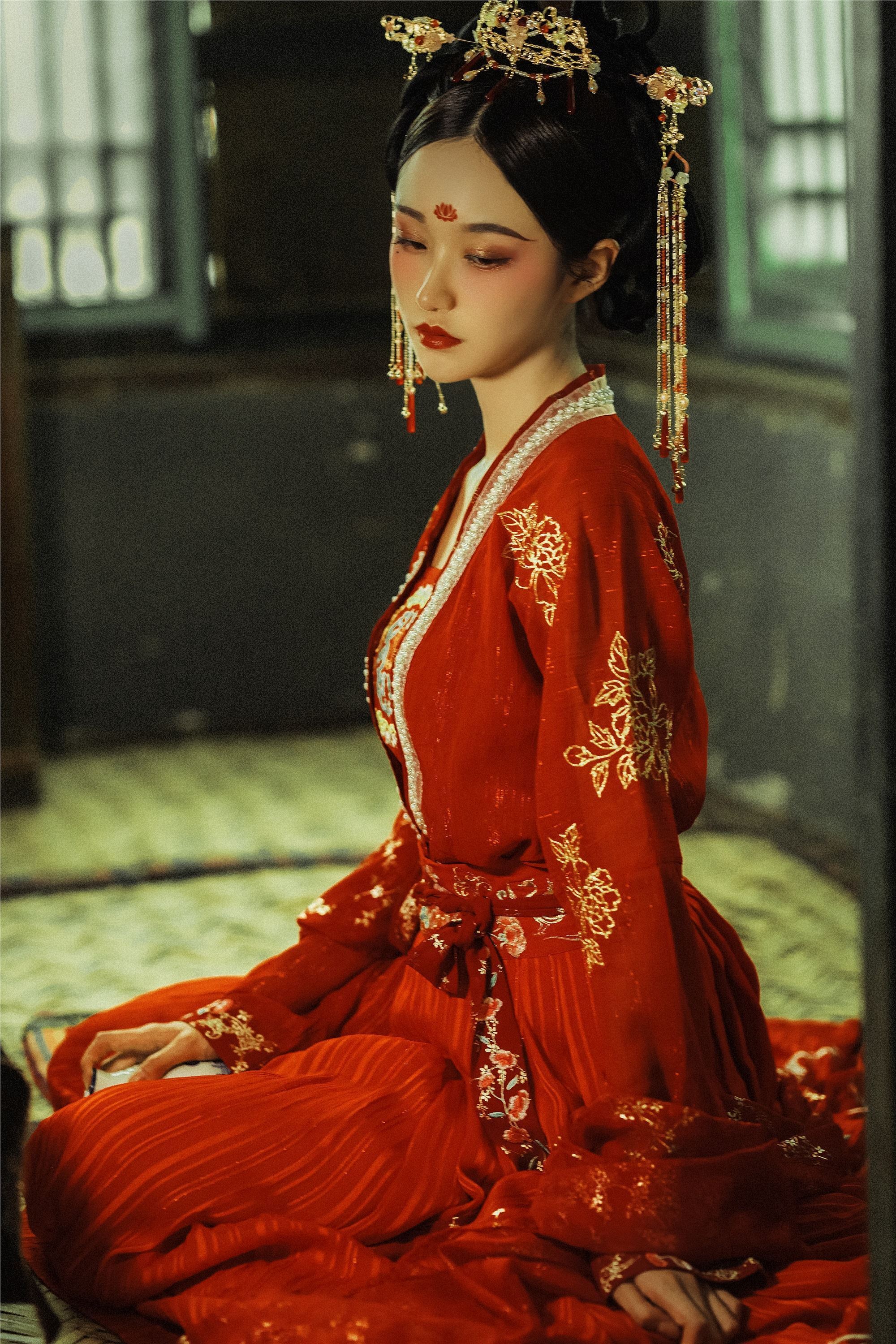 YITUYU艺图语 2021.08.23 梦千年 沧霁桔梗